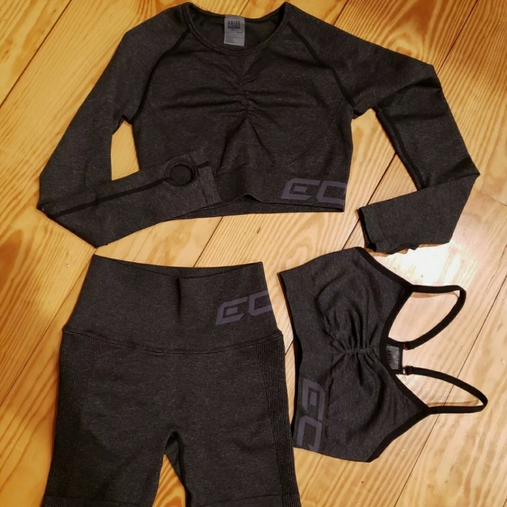 Echt Seamless "Arise Scrunch" Bundle